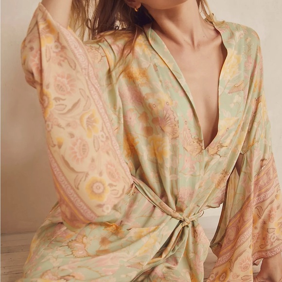 Spell Butterfly Maxi Robe / Kimono - Picture 2 of 9